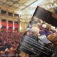 Montage des Arbeitsberichts vor einem Bild des Festspielhauses Bayreuth